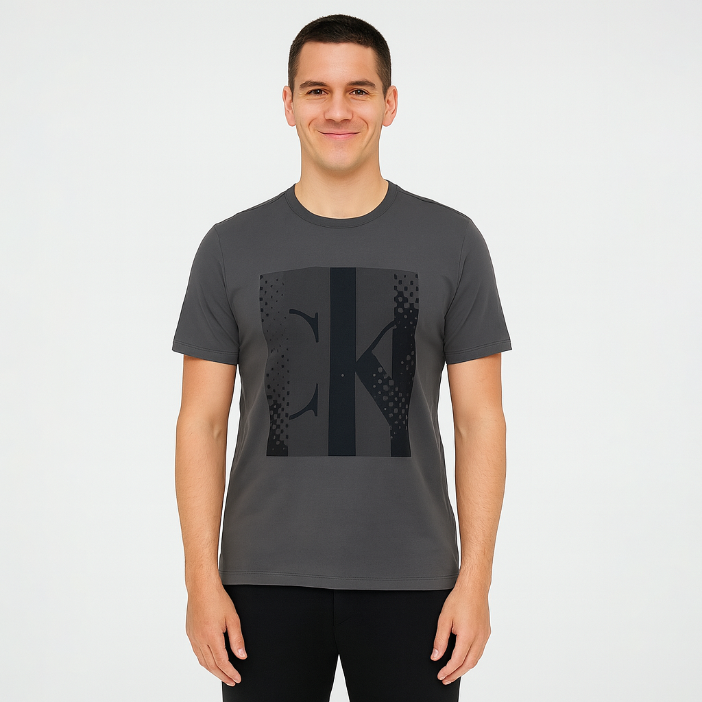 T-Shirt Monogram Logo